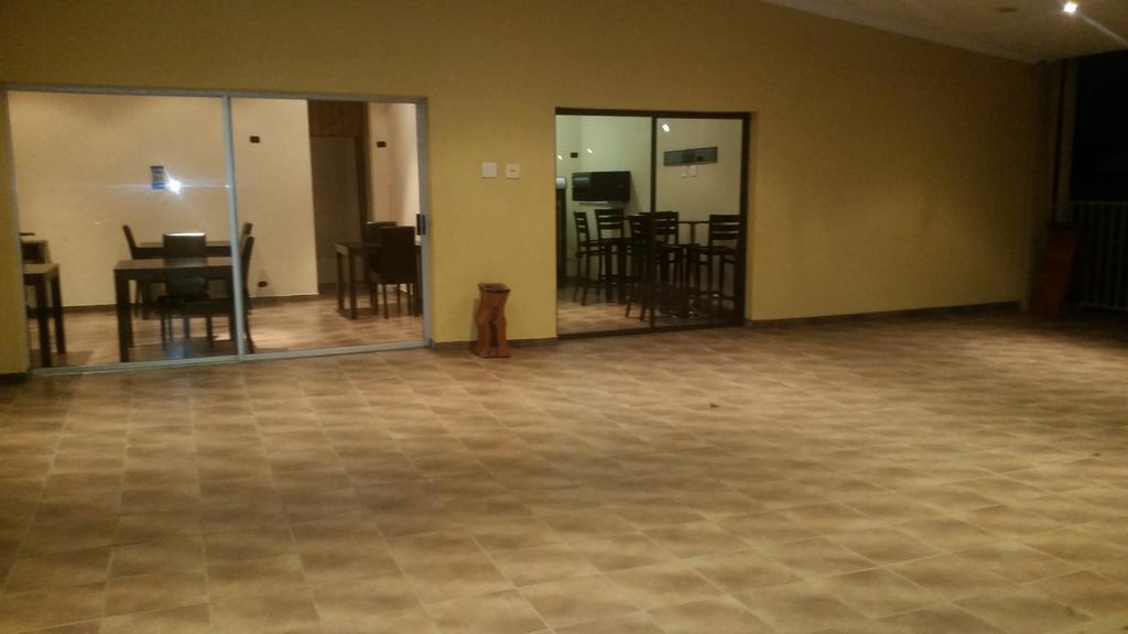 African Phoenix Guest Lodge Johannesburg Buitenkant foto
